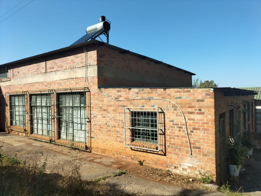 To Let Commercial Property for Rent in Deales Gift Free State